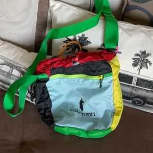 Cotopaxi Camaya Del Dia